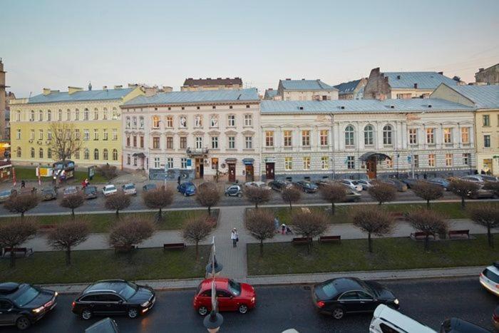 Exclusive Apartment On Shevchenko Avenue 10 Львов Экстерьер фото